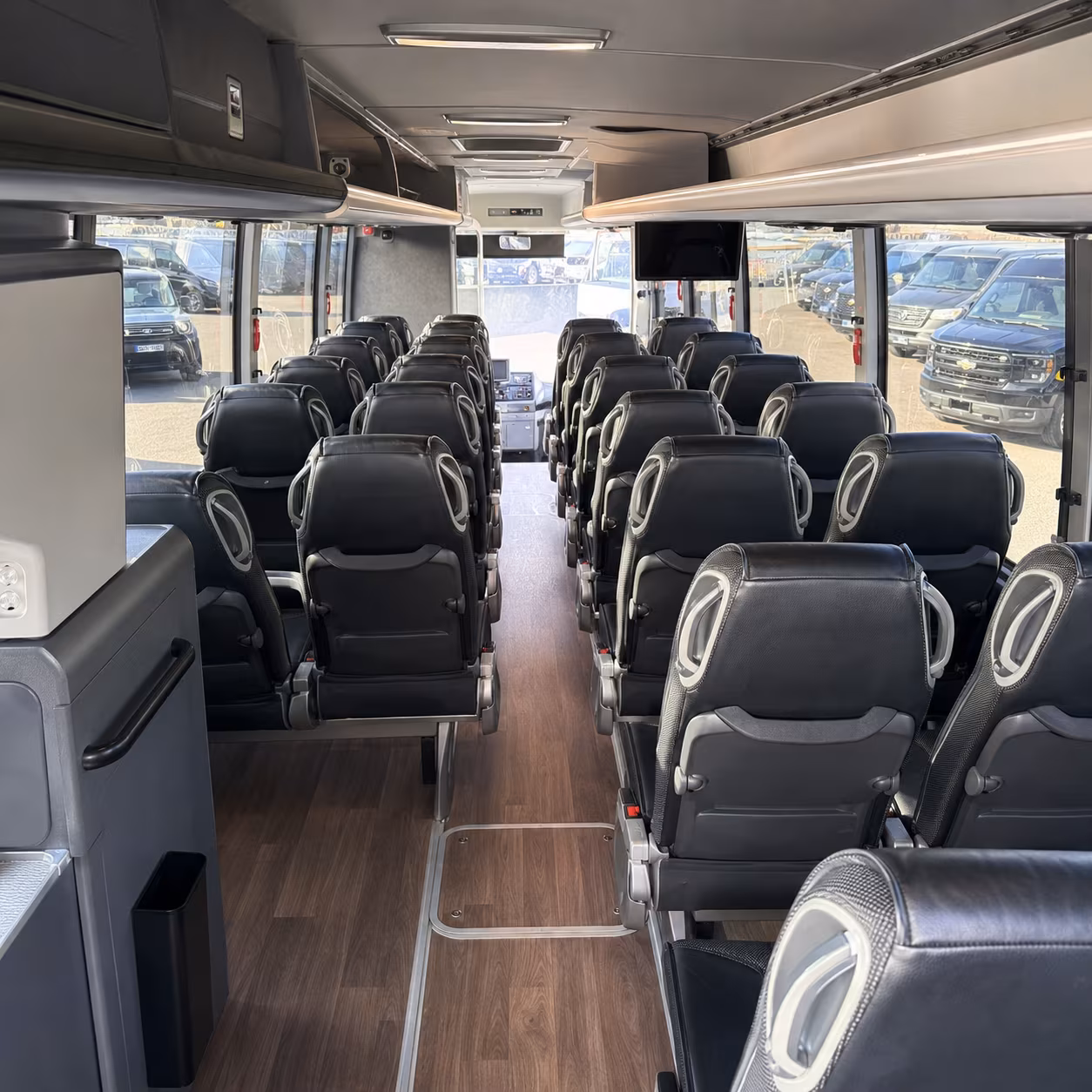 charter buses for memphis museum and science center field trips