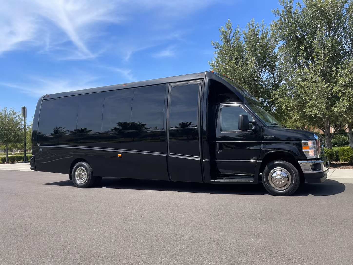 employee shuttle buses for oxford s growing business corridor