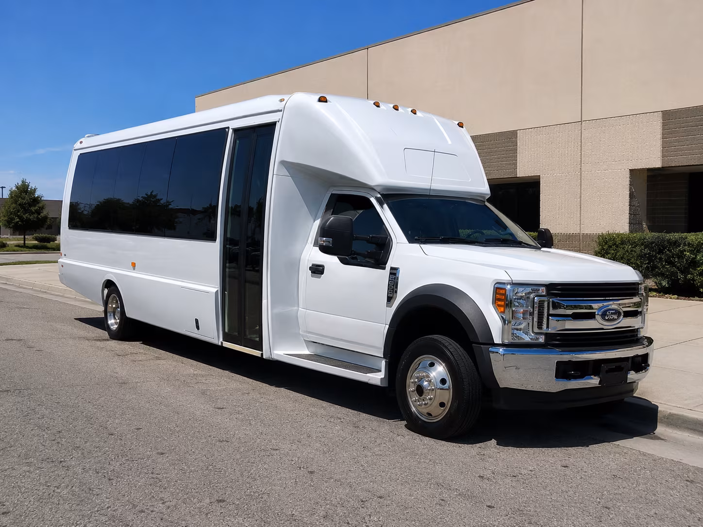 field trip buses for tupelo and northeast mississippi destinations