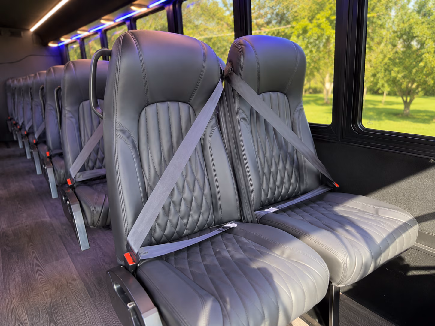 minibuses for oxford area performing arts and fine arts field trips
