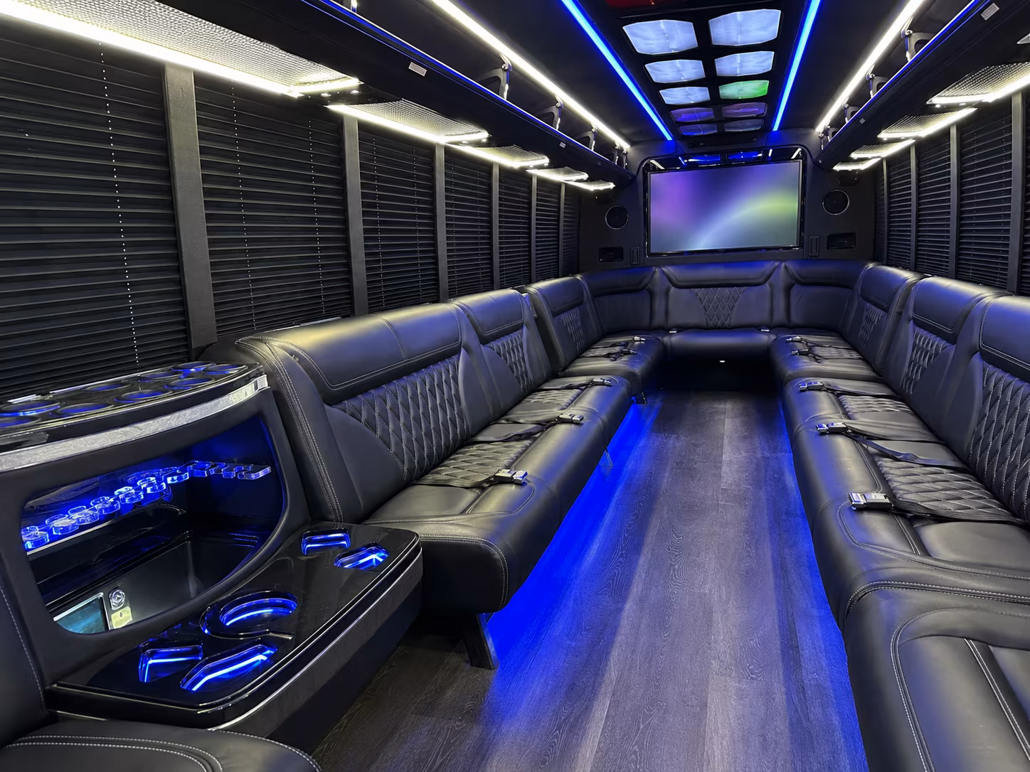 oxford 20 passenger party bus inside