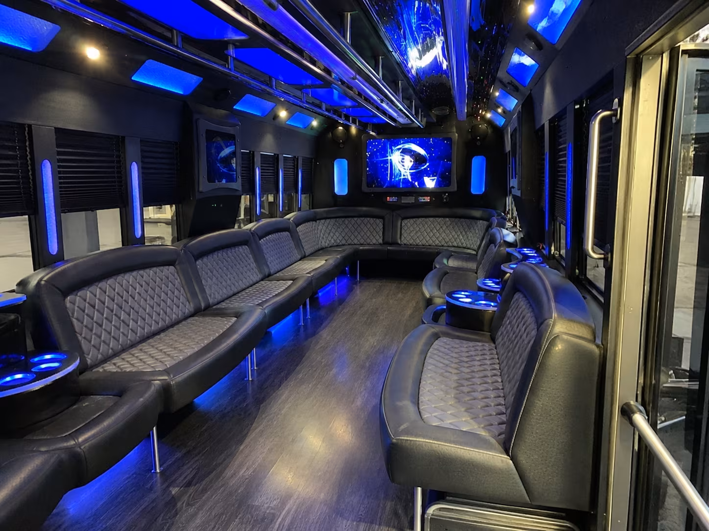 oxford 28 passenger party bus interior
